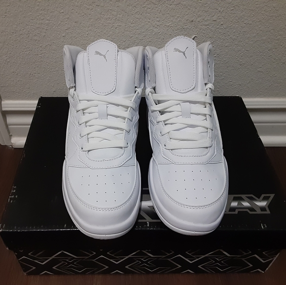 Puma - Picture 2 of 4